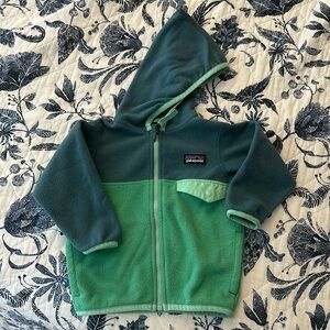 Patagonia Kids Synchilla Jacket with hoodie size 6-12 months in Green